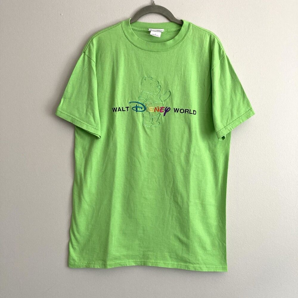 Vintage Walt Disney World T-Shirt Mens Medium Embroidered Winnie the Pooh Green